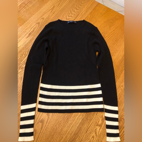 Zara Sweaters - Zara Women’s Sweater Size Small